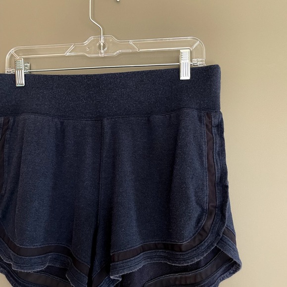 Athleta Breathe Shortie Short Navy Blue Size Medium Sheer Mesh Cutout Athletic - Picture 4 of 15